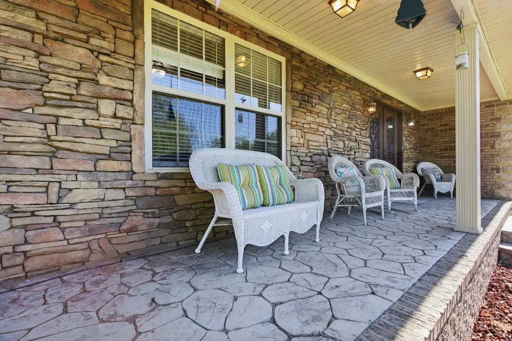 408 Weakley Creek Road Lawrenceburg TN 38464