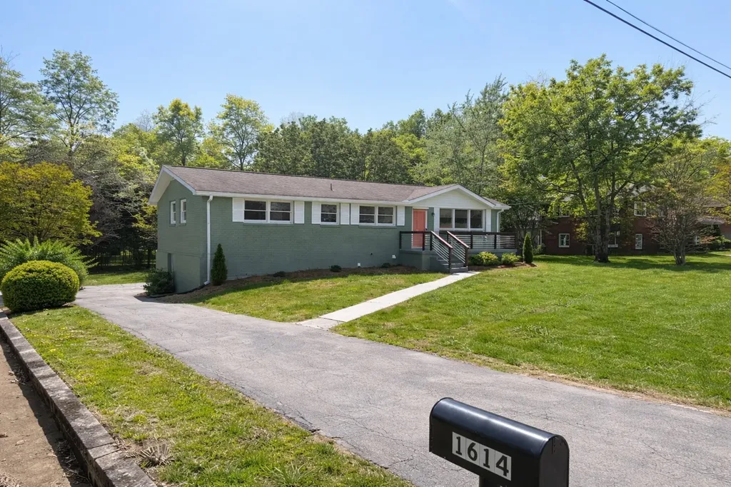1614 Shady Circle Lebanon TN 37087