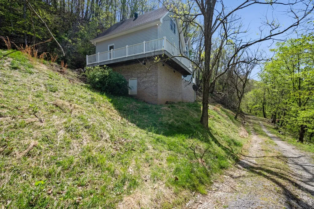 434 Turkey Creek Highway Carthage TN 37030