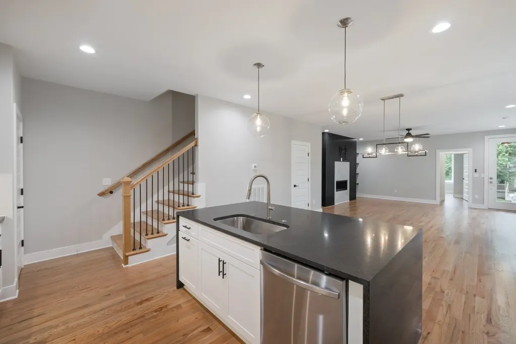1810B Delta Avenue Nashville TN 37208