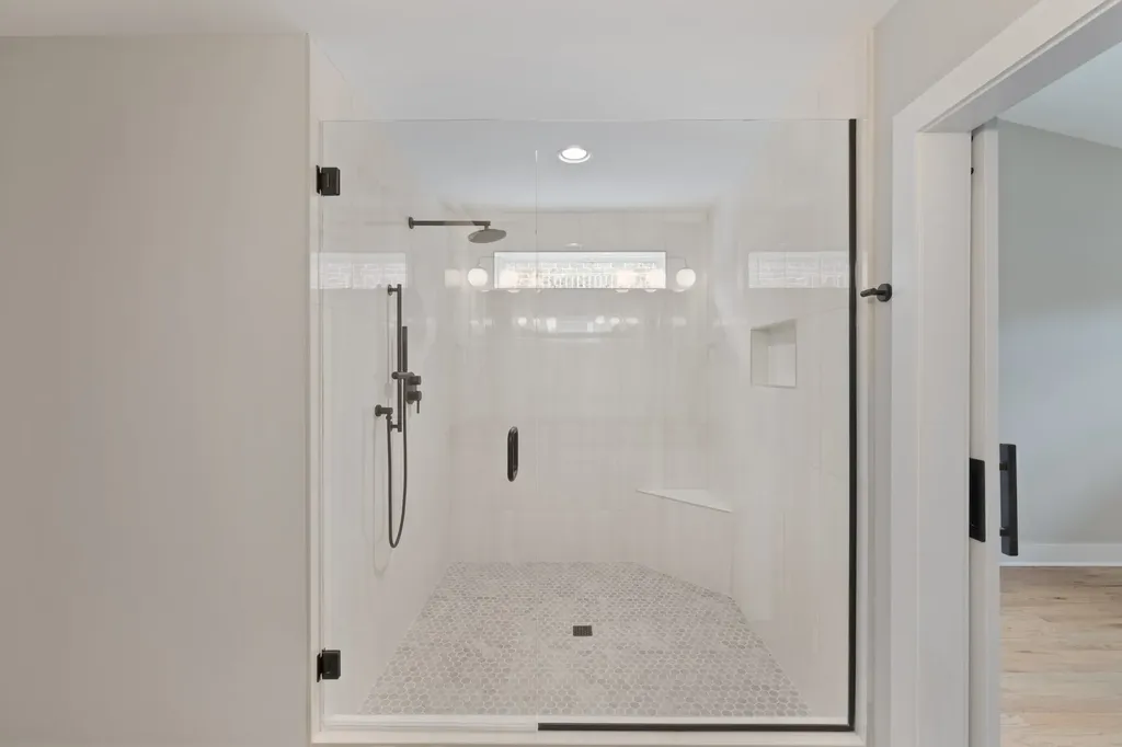 1810B Delta Avenue Nashville TN 37208