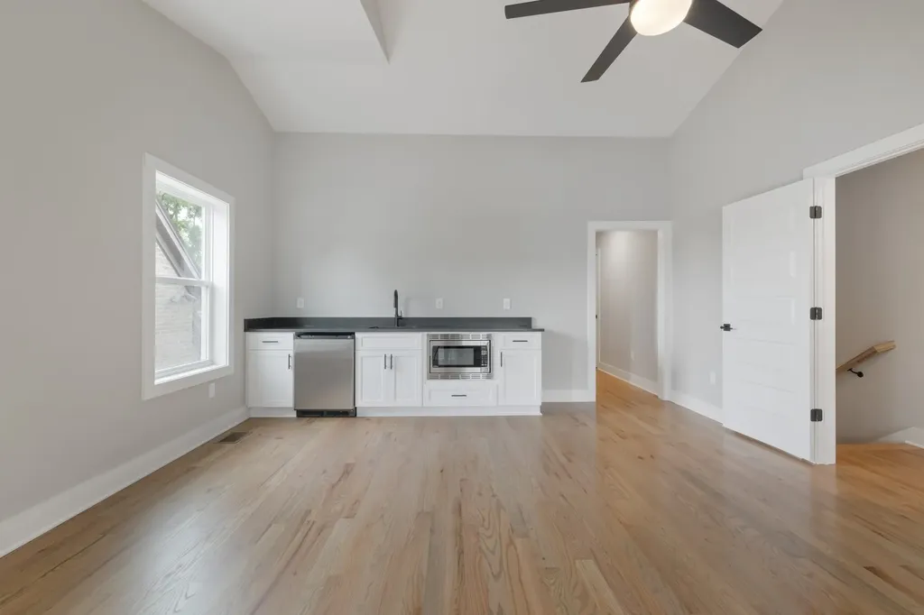 1810B Delta Avenue Nashville TN 37208