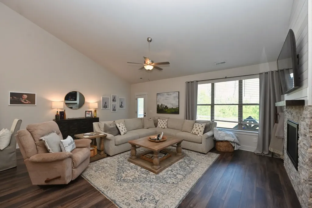 307 Griffin Lane Gallatin TN 37066