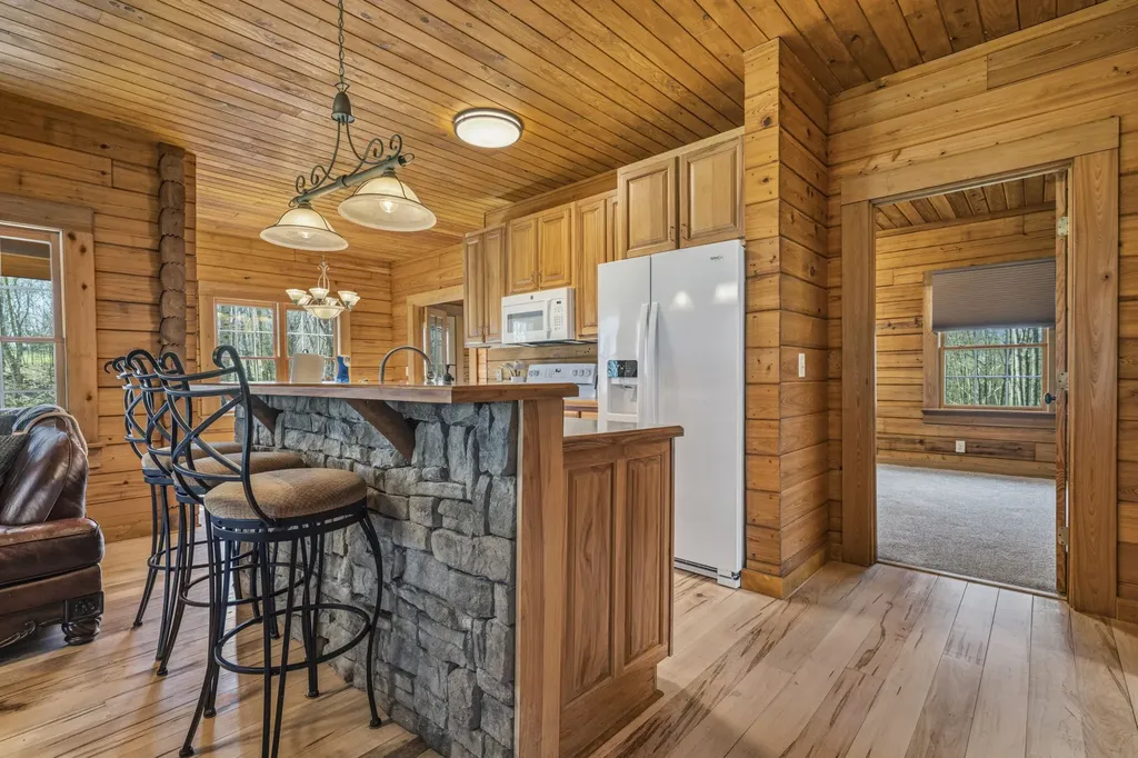 112 Settlers Point Road Fountain Run KY 42133
