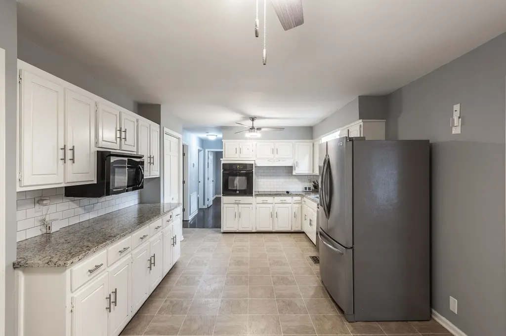 124 Anchor Drive Hendersonville TN 37075