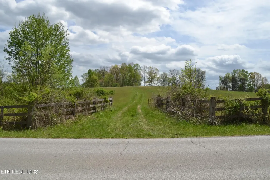 0 N Of Deer Lodge Highway Deer Lodge TN 37726
