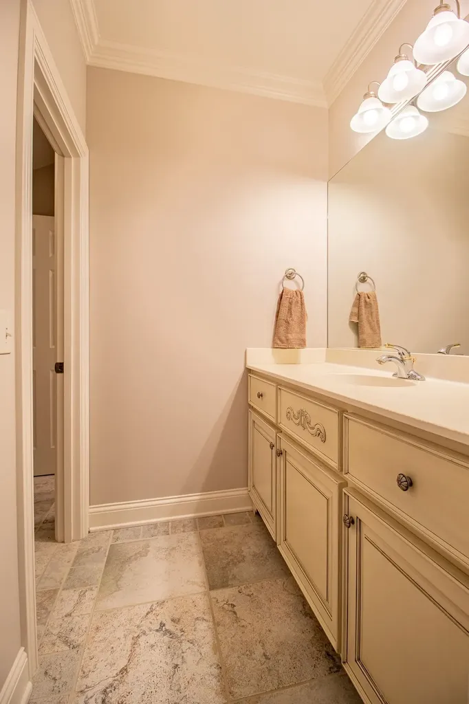 11 Bancroft Place Nashville TN 37215