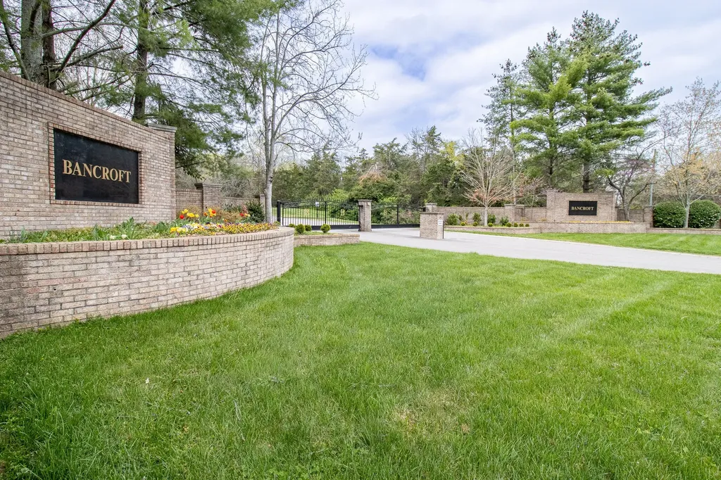 11 Bancroft Place Nashville TN 37215