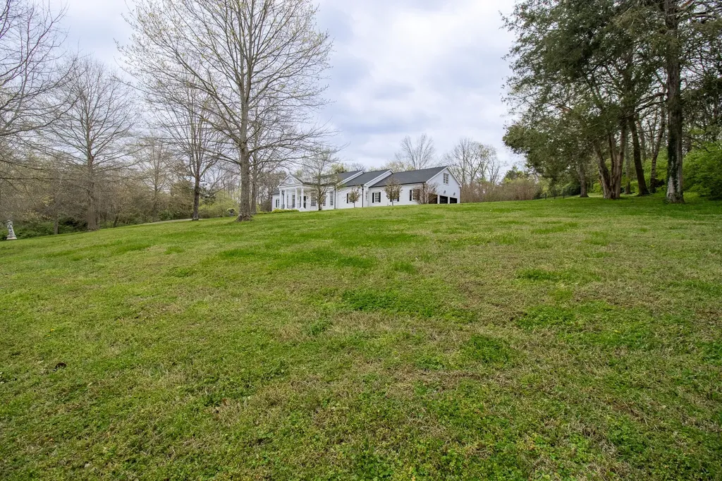 11 Bancroft Place Nashville TN 37215