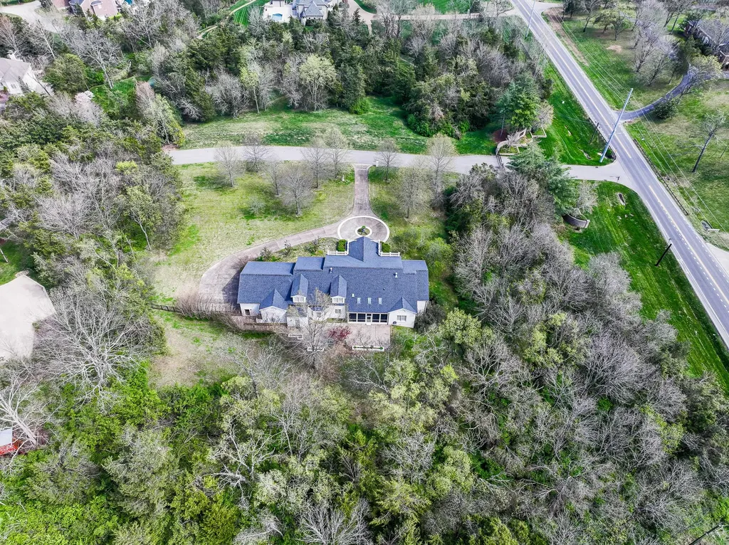 11 Bancroft Place Nashville TN 37215