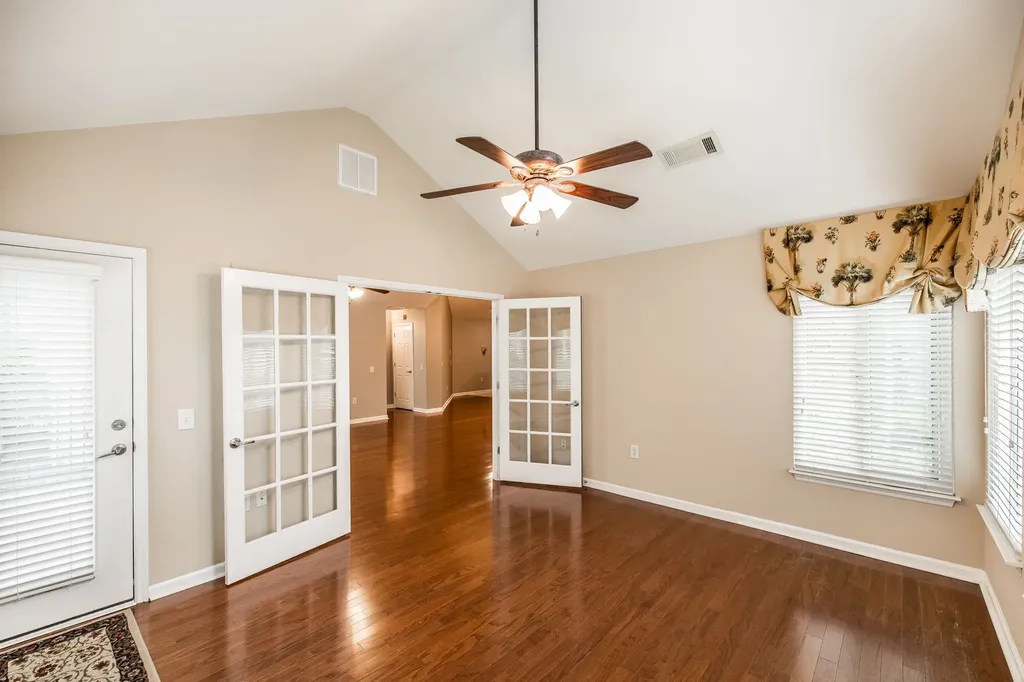 825 Browns Lane Gallatin TN 37066