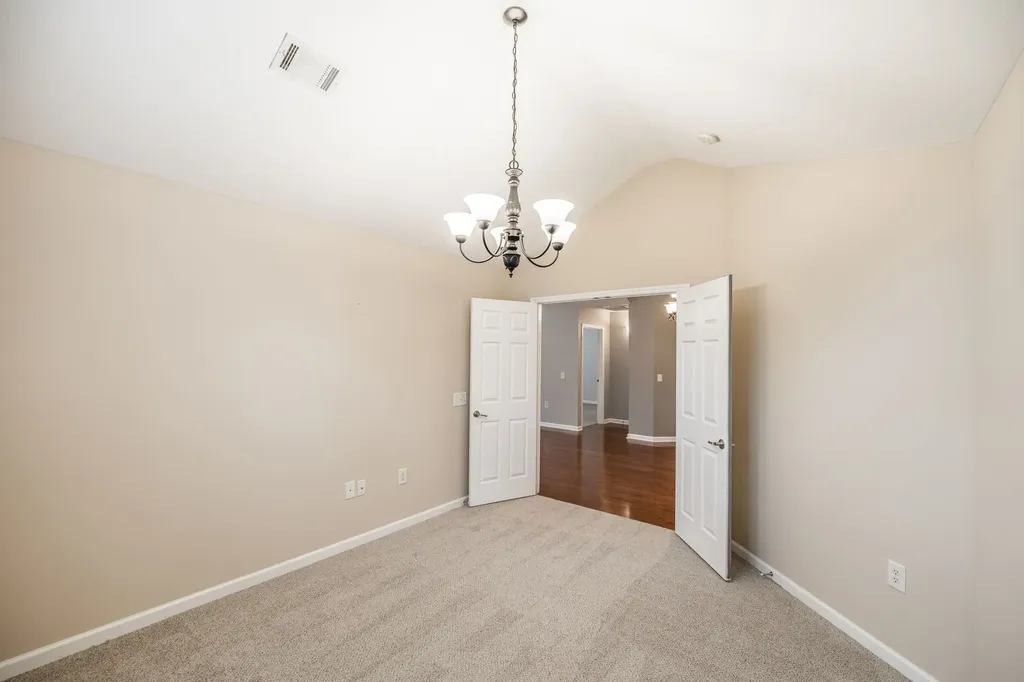 825 Browns Lane Gallatin TN 37066