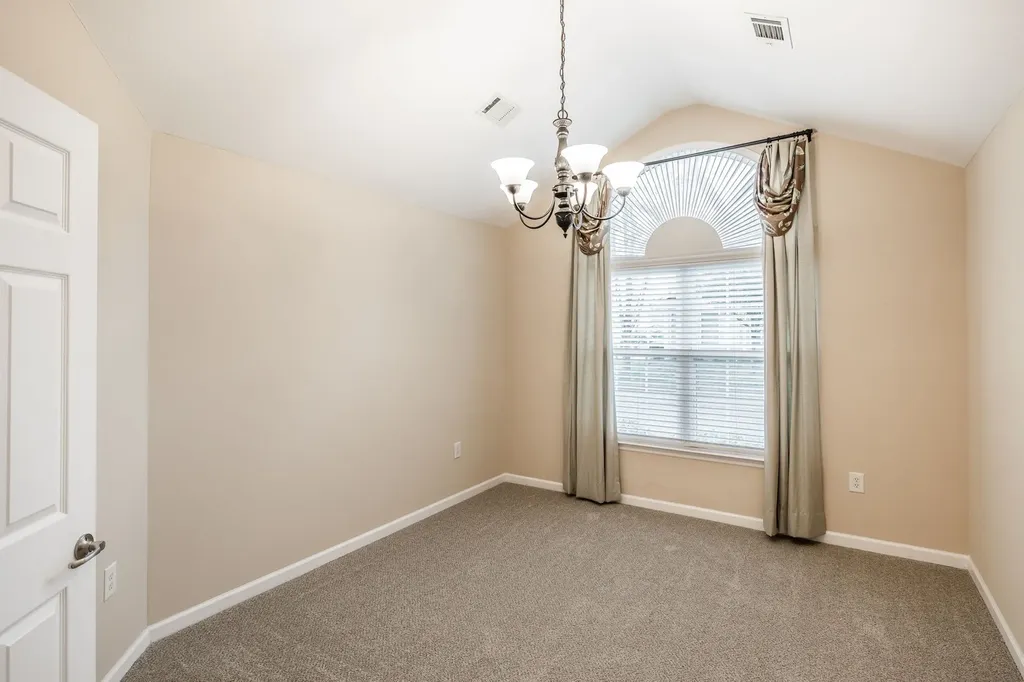 825 Browns Lane Gallatin TN 37066