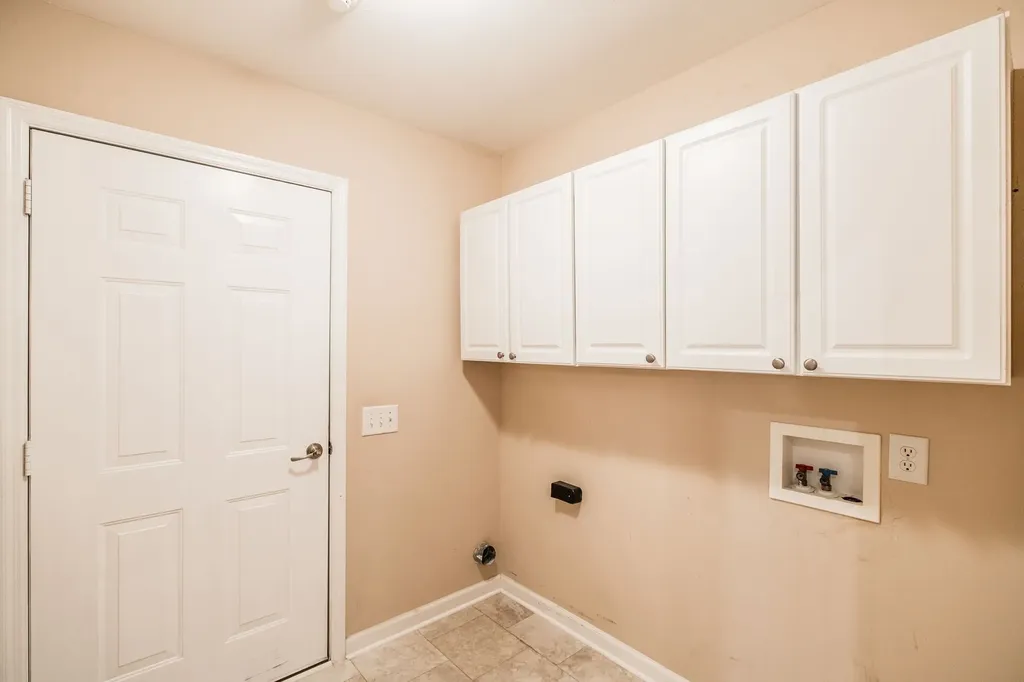825 Browns Lane Gallatin TN 37066