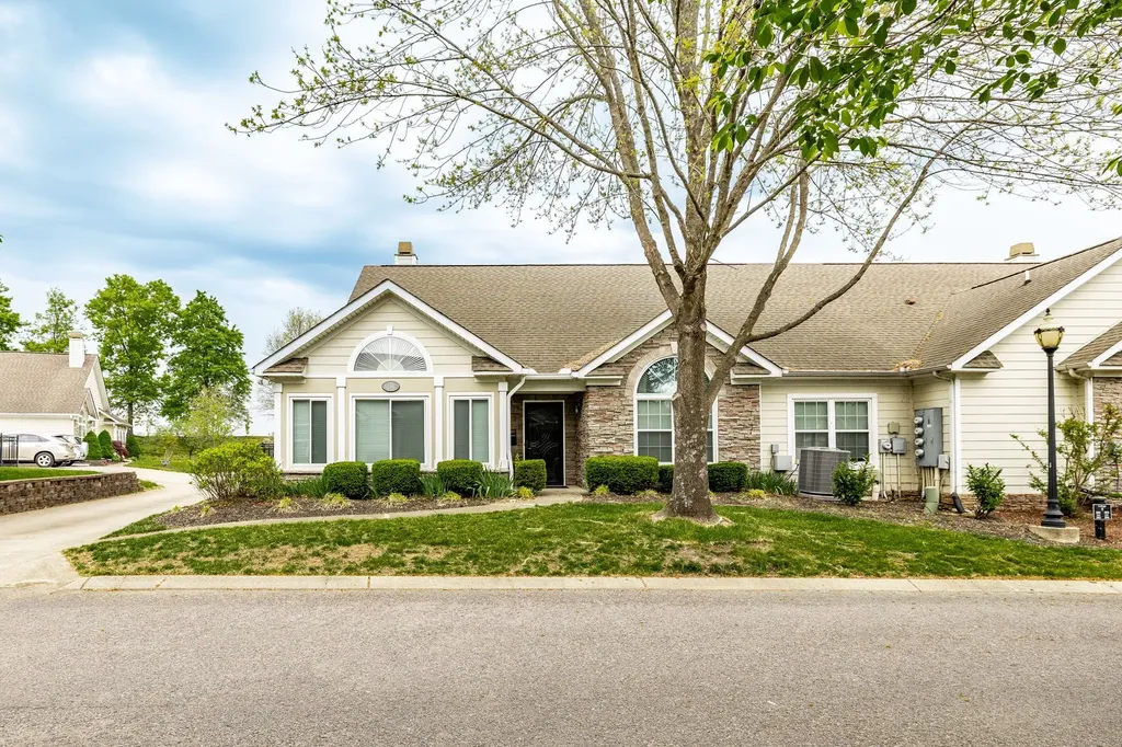 825 Browns Lane Gallatin TN 37066