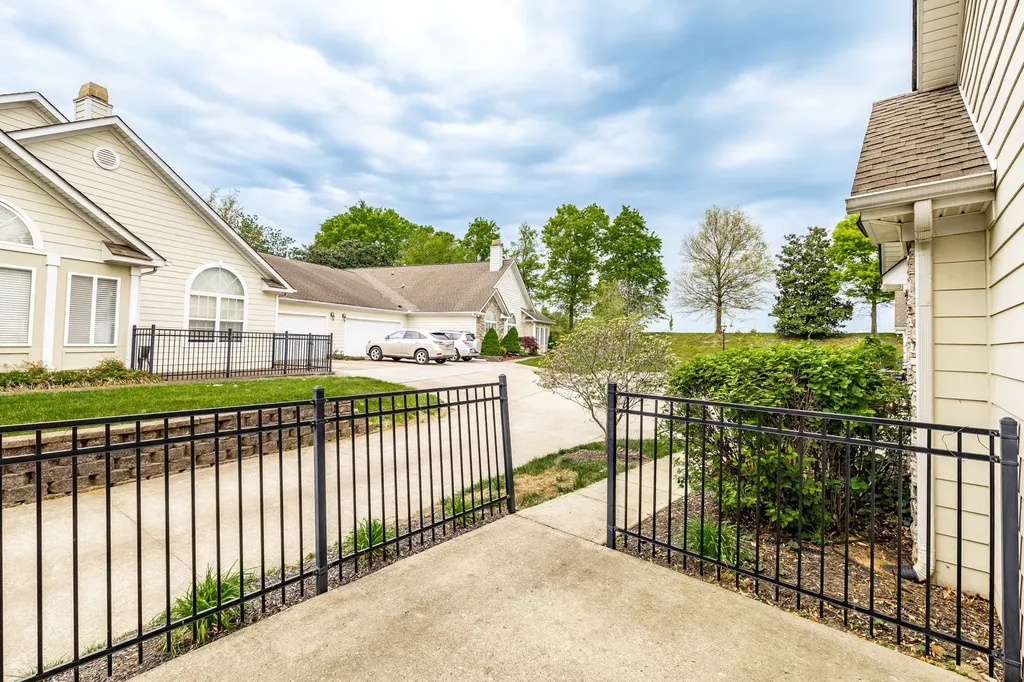 825 Browns Lane Gallatin TN 37066