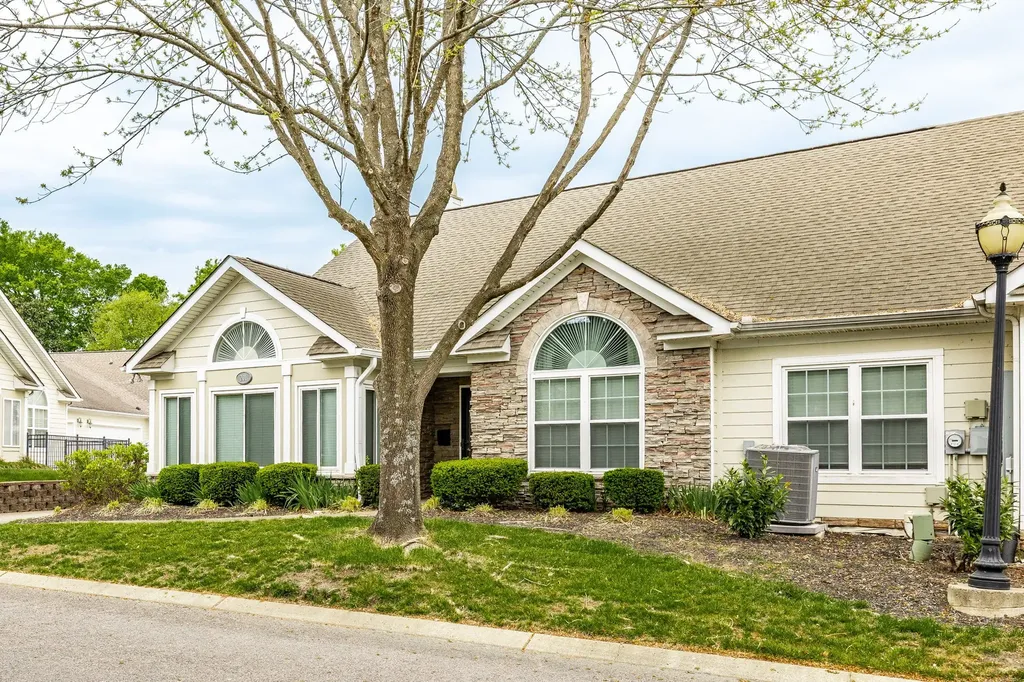 825 Browns Lane Gallatin TN 37066