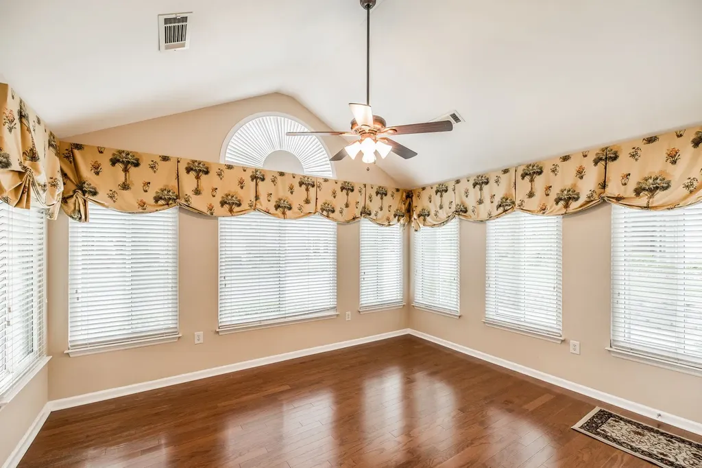 825 Browns Lane Gallatin TN 37066
