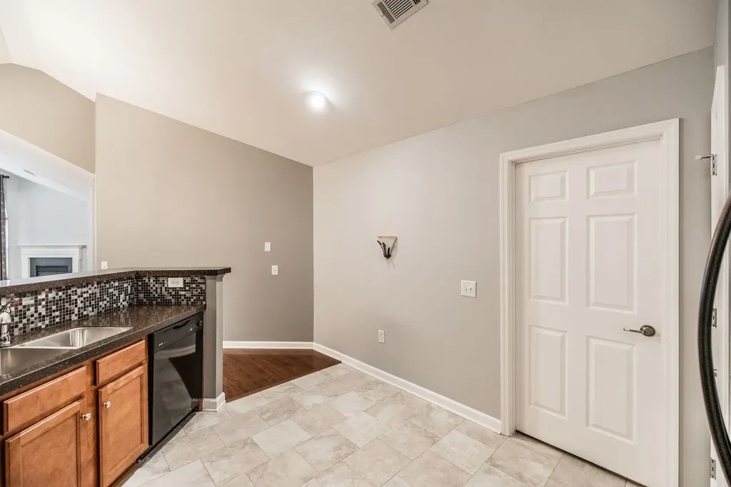 825 Browns Lane Gallatin TN 37066