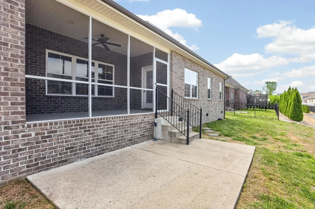 1105 Kittywood Court Murfreesboro TN 37129