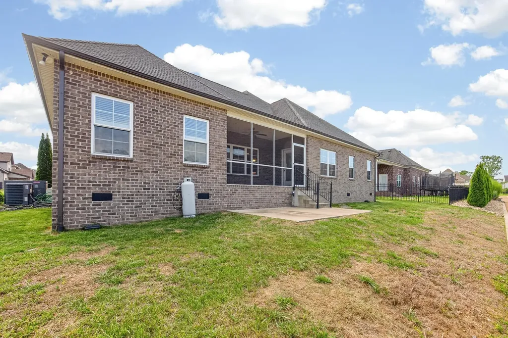 1105 Kittywood Court Murfreesboro TN 37129