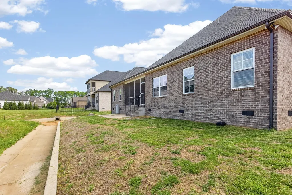 1105 Kittywood Court Murfreesboro TN 37129