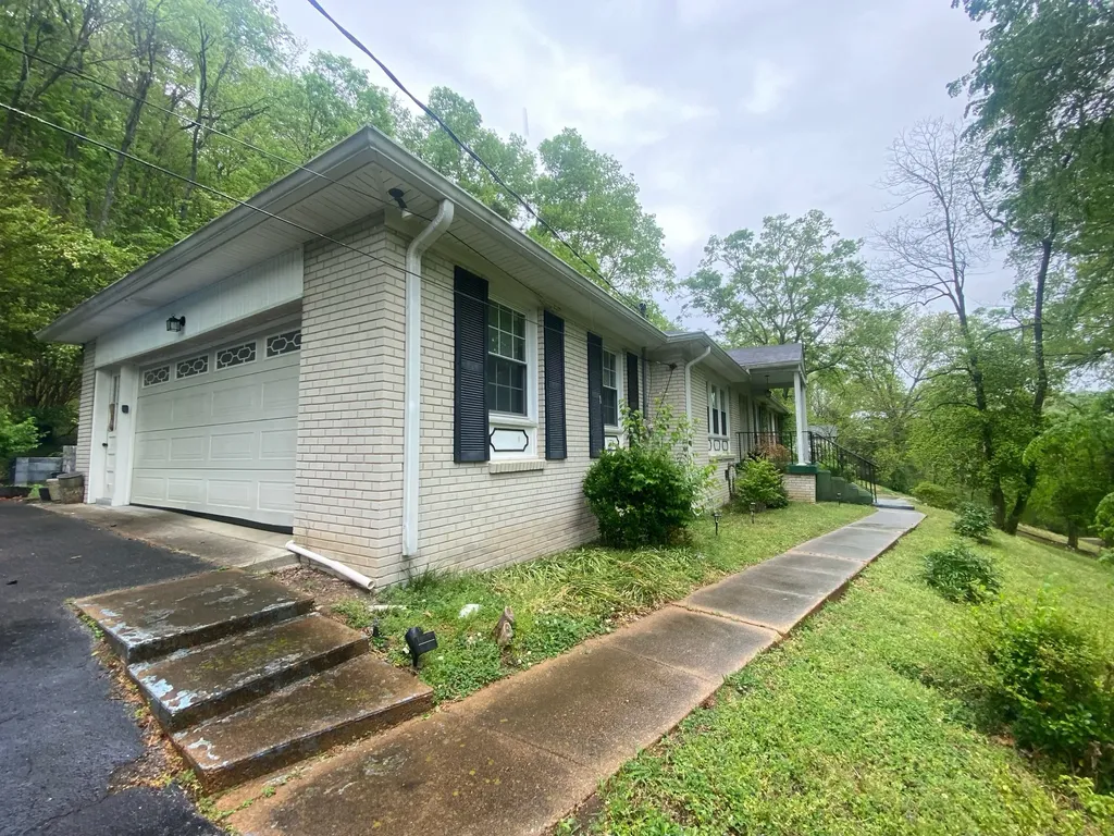 2705 Hillsboro Road Brentwood TN 37027
