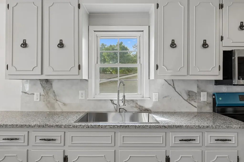 609 E 11th Street Columbia TN 38401