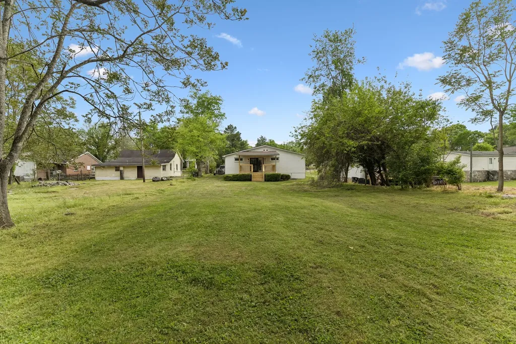 609 E 11th Street Columbia TN 38401