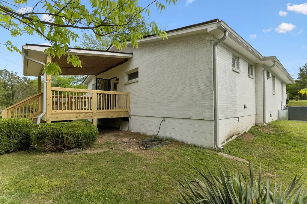 609 E 11th Street Columbia TN 38401