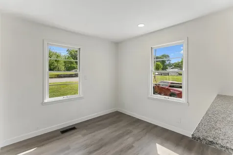 609 E 11th Street Columbia TN 38401