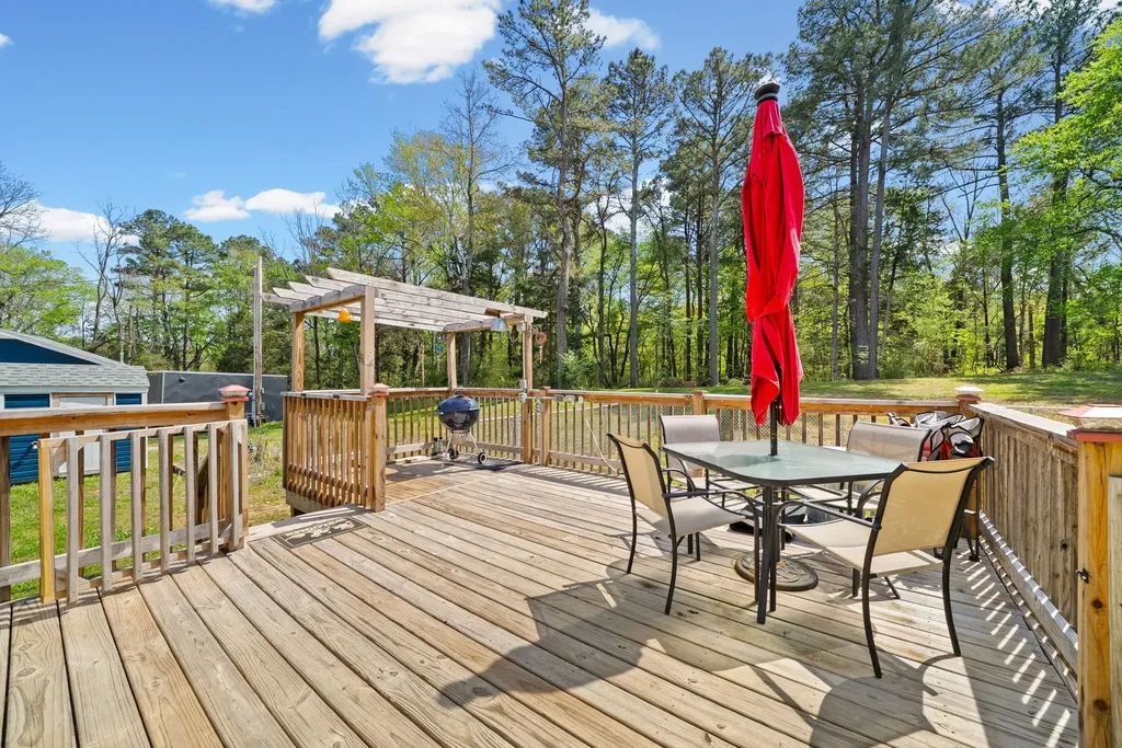 1549 Trace Creek Road Mc Ewen TN 37101