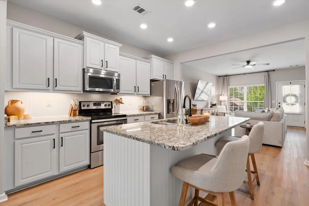 2425 Duxbury Drive Columbia TN 38401