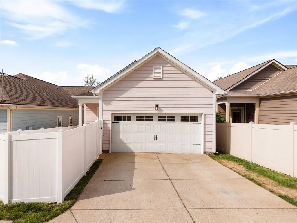 2425 Duxbury Drive Columbia TN 38401