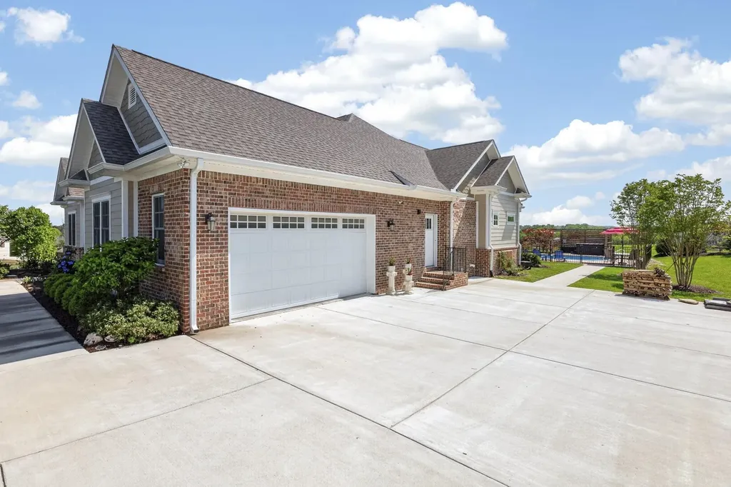 1217 Ballentrace Boulevard Lebanon TN 37087
