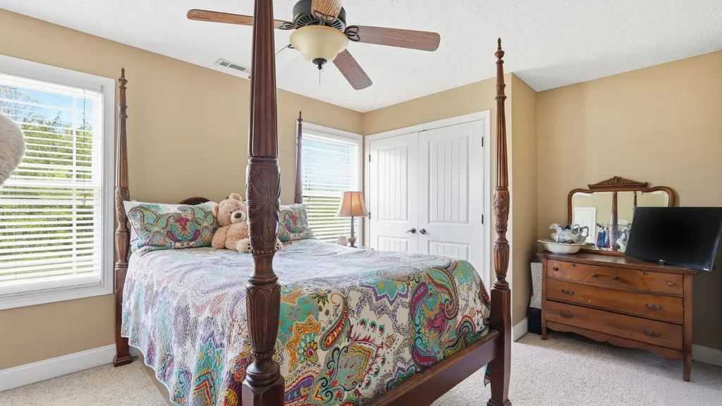 4046 Summit Drive Greenbrier TN 37073