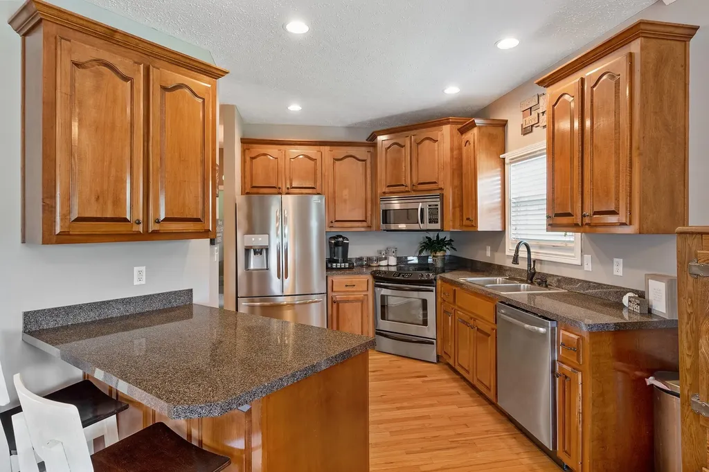 4046 Summit Drive Greenbrier TN 37073