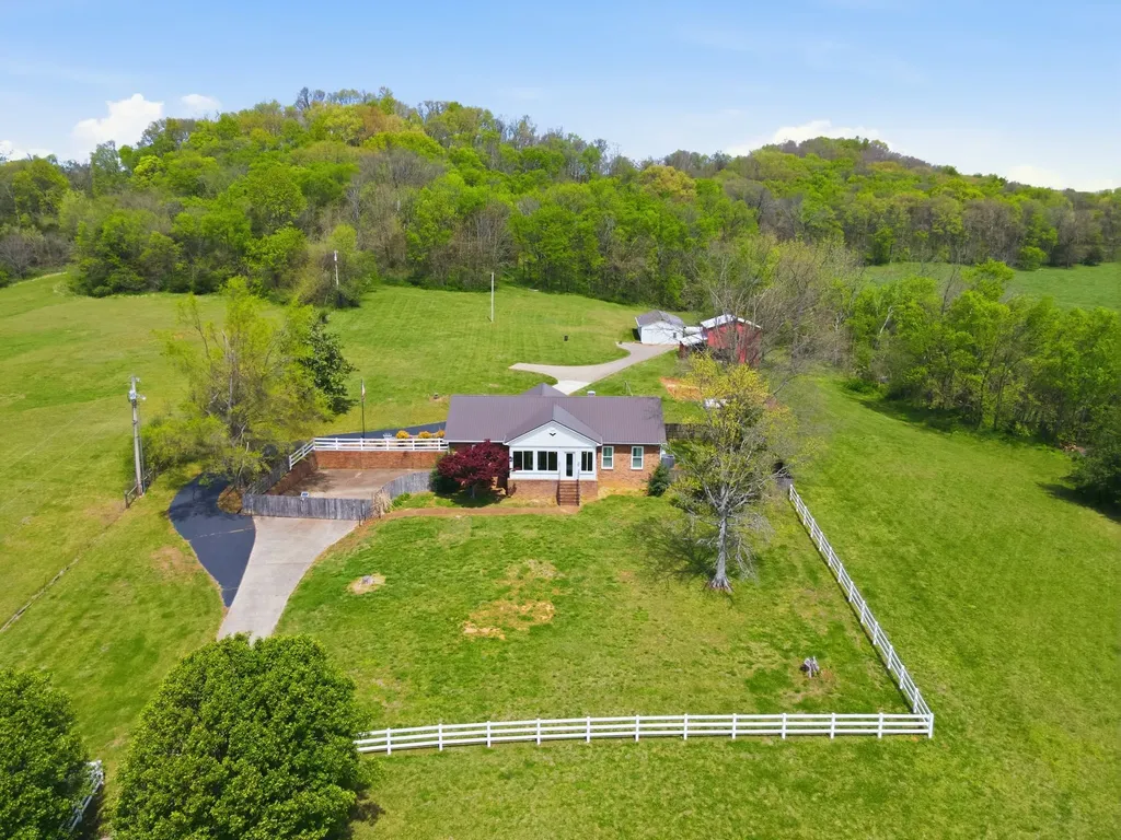 2149 Mooresville Pike Culleoka TN 38451