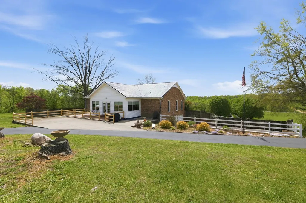 2149 Mooresville Pike Culleoka TN 38451