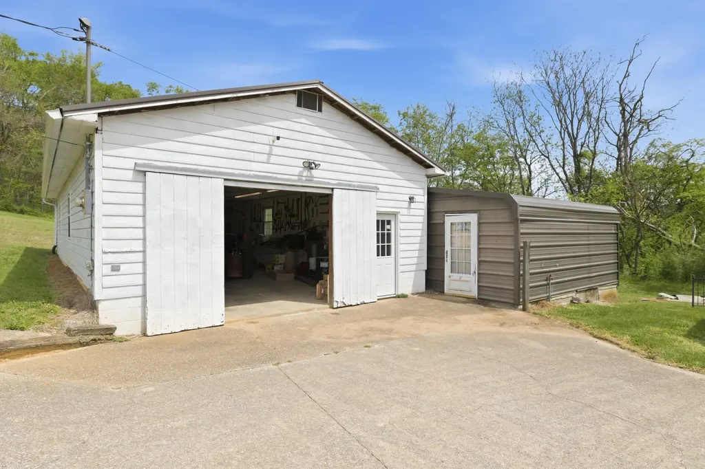 2149 Mooresville Pike Culleoka TN 38451