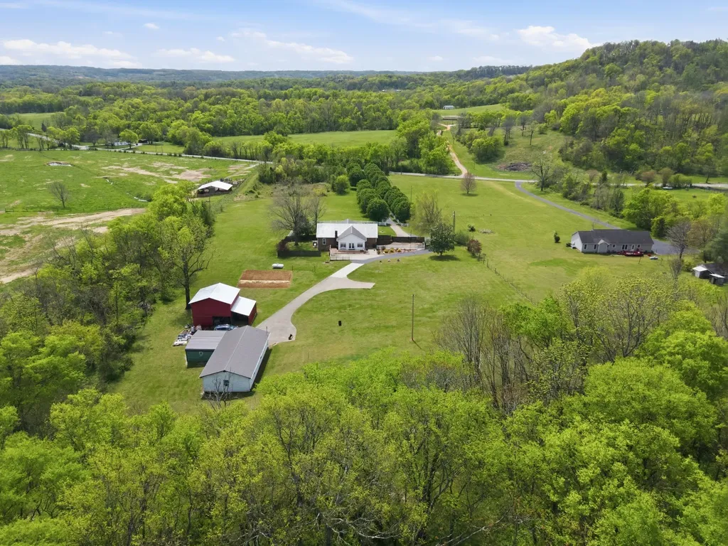 2149 Mooresville Pike Culleoka TN 38451