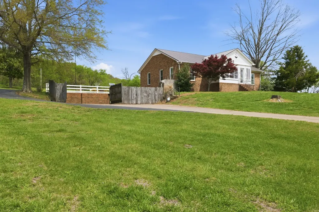 2149 Mooresville Pike Culleoka TN 38451