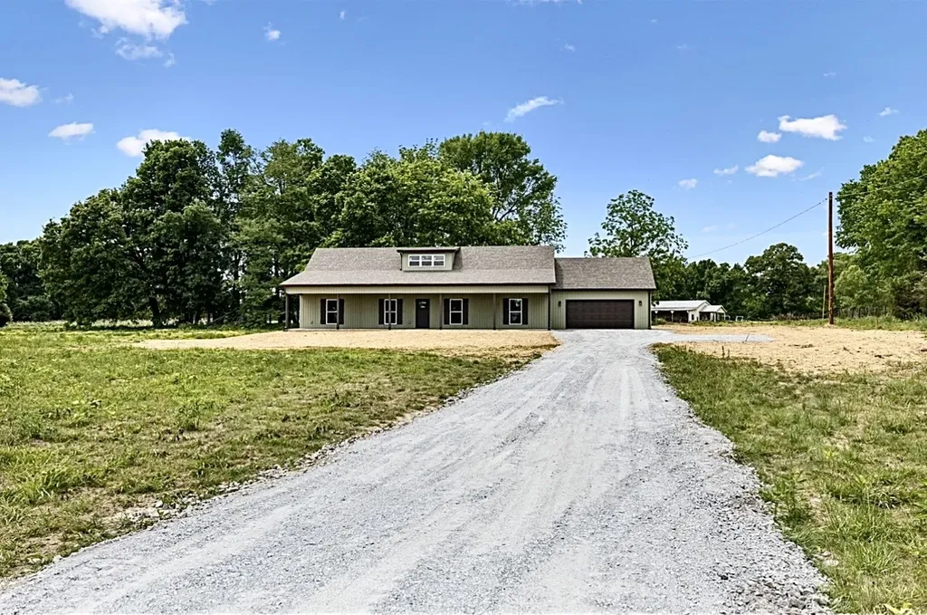 132 Whitaker Road Shelbyville TN 37160