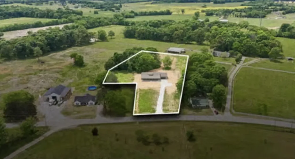 132 Whitaker Road Shelbyville TN 37160