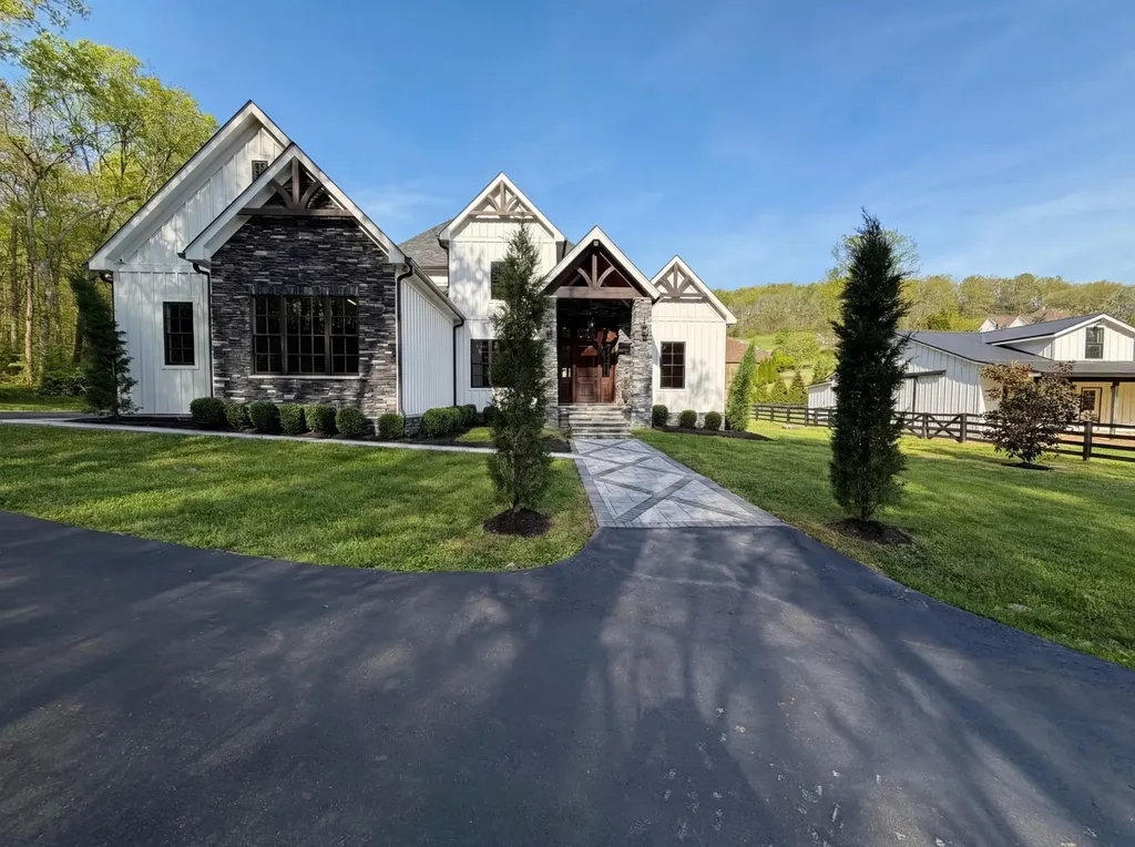 4450 Savage Pointe Drive Franklin TN 37064