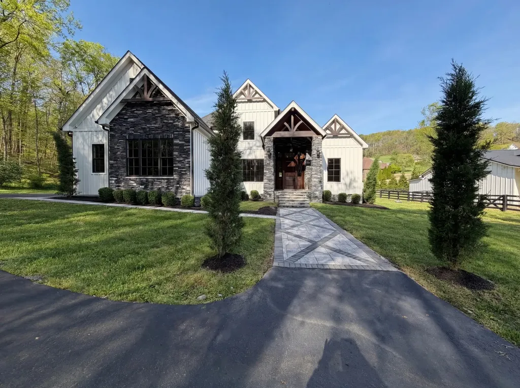 4450 Savage Pointe Drive Franklin TN 37064