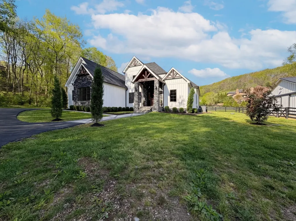 4450 Savage Pointe Drive Franklin TN 37064