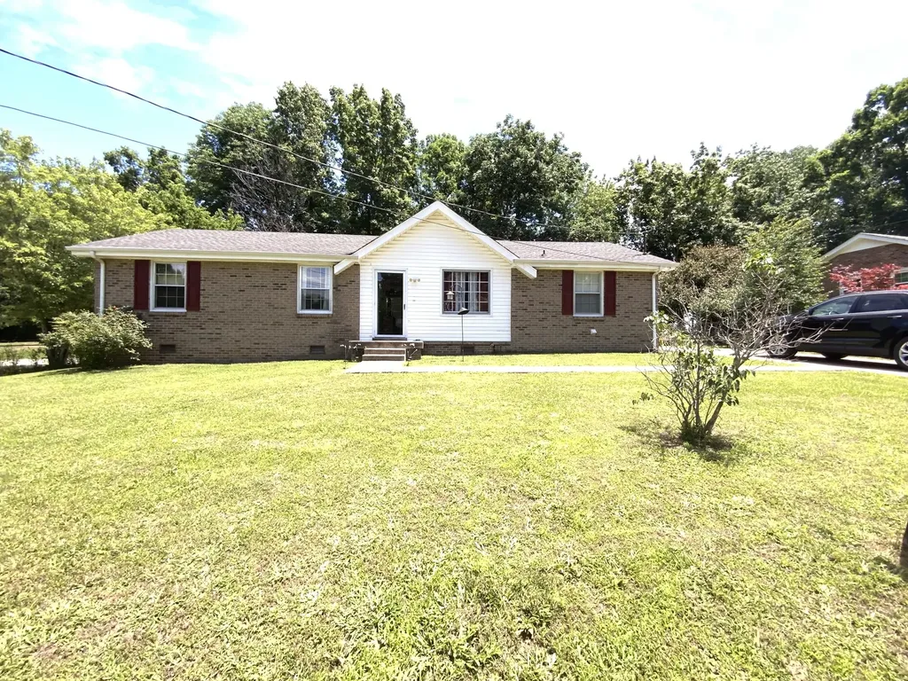 236 Charlemagne Boulevard Clarksville TN 37042