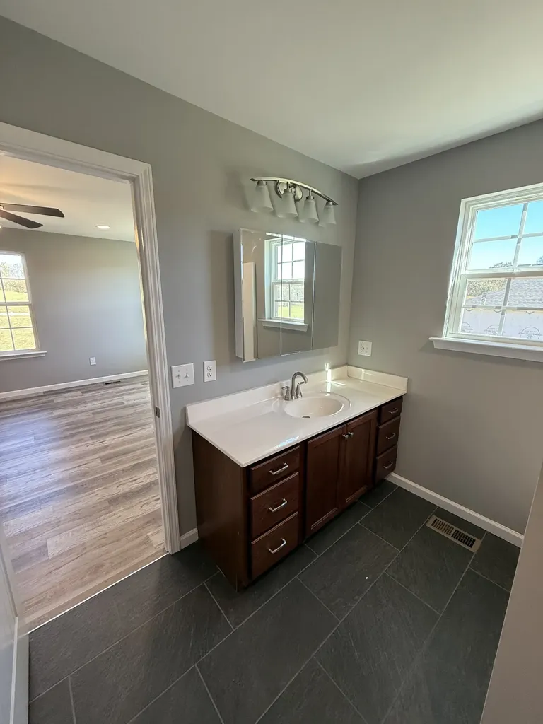 1190 Hutchins Road Mcminnville TN 37110