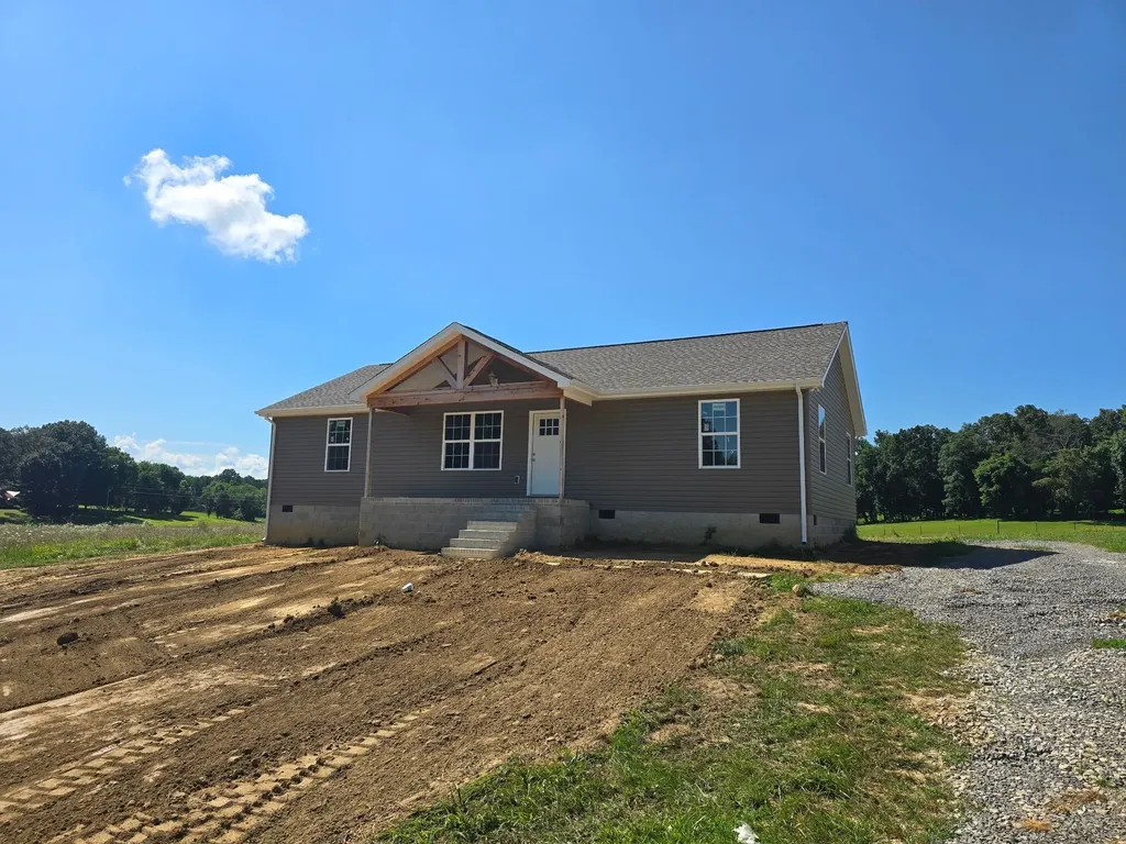1190 Hutchins Road Mcminnville TN 37110